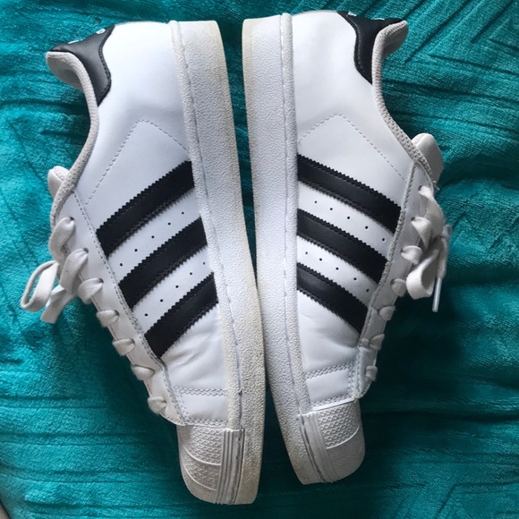 Adidas superstars - Picture 3 of 4